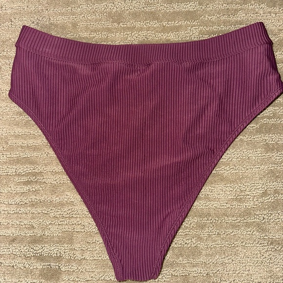 Gymshark Ribbed Bikini - Picture 5 of 11